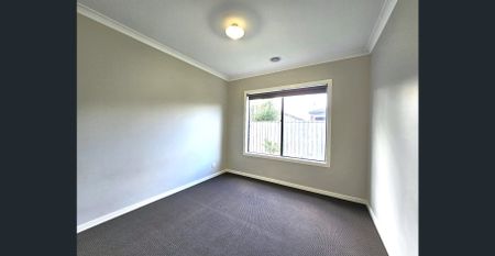 Convenient Location, Close to all amenities !!! - Photo 5