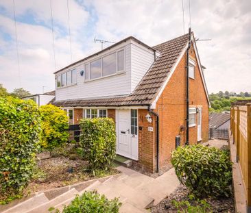 4 bedroom semi-detached house to rent - Photo 4