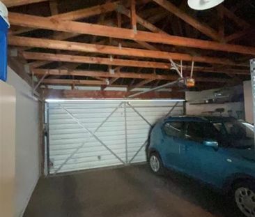 Large Family Home - Photo 6