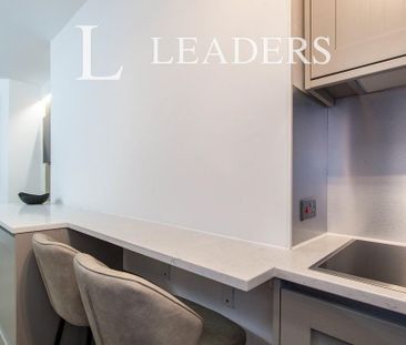 Studio to rent - Photo 3