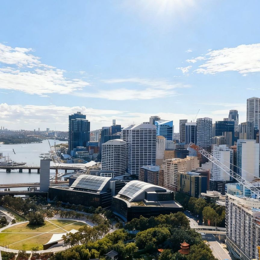 ULTRA-MODERN APARTMENT WITH HARBOUR VIEWS IN DARLING SQUARE - Photo 1
