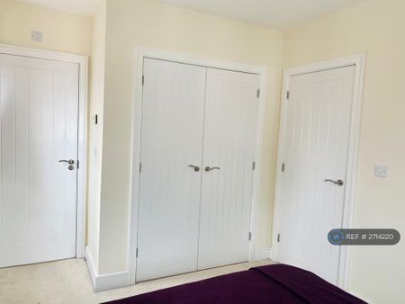 3 bedroom detached house to rent - Photo 3
