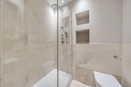 3 bedroom apartment to rent - Photo 4