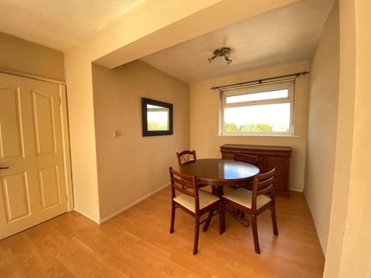 2 Bed Flat, Lovell Court, M8 - Photo 1