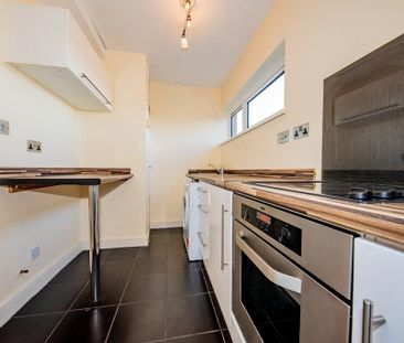 2 bedroom apartment to rent - Photo 6