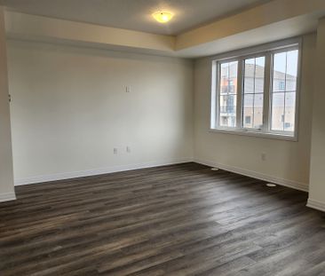 For Lease - 5 Pogie Drive, Welland, Ontario - Photo 1