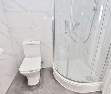 Collier Row Road, Romford, RM5 - Photo 5