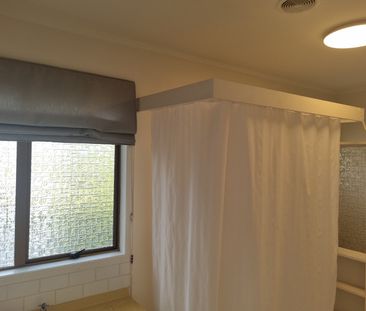 Two Bedroom Townhouse/Unit - Photo 3