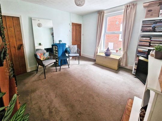 3 bedroom semi-detached house to rent - Photo 1