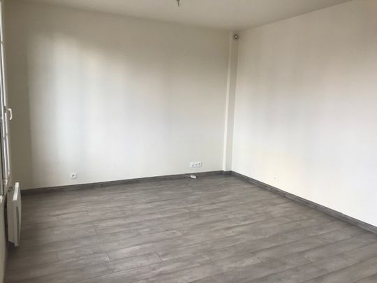 Location Appartement 2 pièces 36m² ST MAUR DES FOSSES 94100 - Photo 1