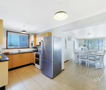 SURPRISINGLY SPACIOUS HOME WITH THE ULTIMATE BONUS ROOM - Photo 4