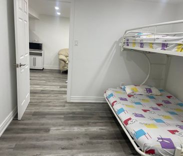 For Lease - 60 Sandrift Square, Toronto, Ontario - Photo 2