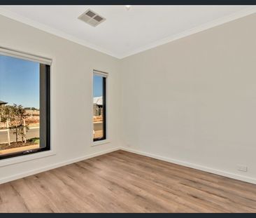 Brand-New Build in Andrews Farm! - Photo 2