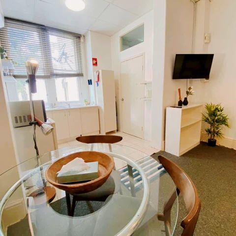 Snug studio in Darlinghurst - Photo 1