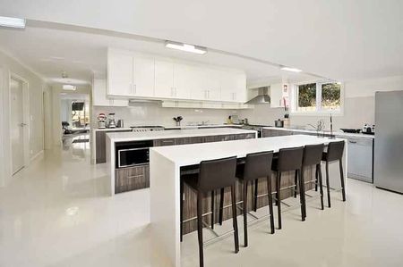 Room 15 (Ensuite) - Photo 3