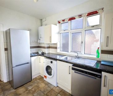 2 bedroom semi-detached house to rent - Photo 6