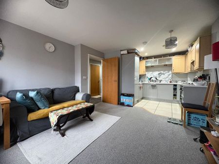1 bedroom flat to rent - Photo 4