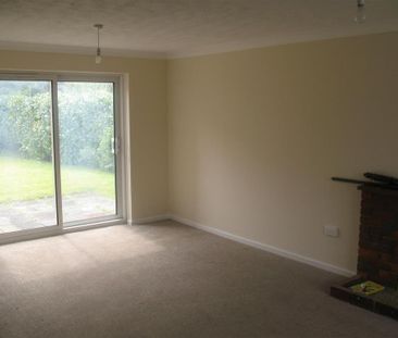 4 bedroom detached house to rent - Photo 1
