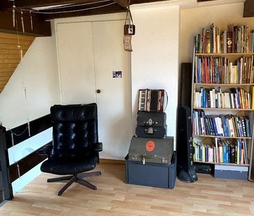 1½ ZIMMER-DACHWOHNUNG IN ZÜRICH - KREIS 3 SIHLFELD, MÖBLIERT, TEMPORÄR - Photo 4