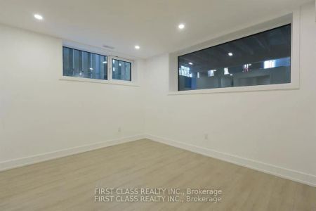 72 chester Avenue #lower - Photo 4