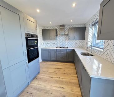 4 bedroom detached house to rent - Photo 1