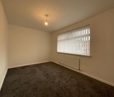 67 West Circular Road, Belfast, BT13 3QA - Photo 4