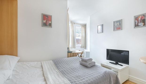 Flat 114 Fulham Palace Road, Fulham W6 9HH - Photo 1