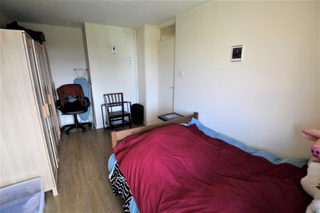 Hyde Park Close, Hyde Park, LS6 1SF, Leeds - Photo 4