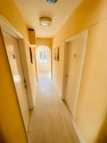 1 bedroom in a house share to rent - Photo 4