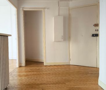 Location Appartement 2 pièces 42m² - Photo 2