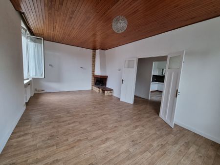 Location Appartement 4 pièces 101m² MARSEILLE 12ème - Photo 4