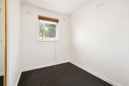 Ideal location! - Photo 2