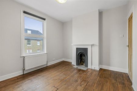 2 bedroom semi-detached house to rent - Photo 4