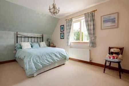 1 bedroom in a house share to rent - Photo 3