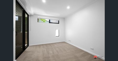 Modern, Upgraded Apartment in Prime Fairfield Location - Photo 5