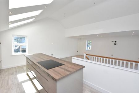 3 bedroom detached house to rent - Photo 4
