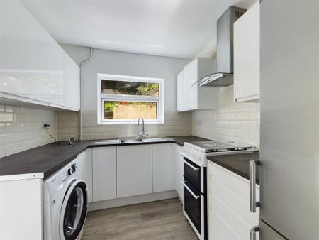 Ewhurst Road, Brighton - Photo 4