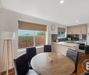 Centrally Located 1 Bedroom Unit - Photo 3