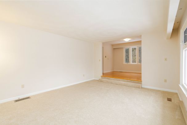 For Lease - 26 Joel Avenue, Georgina, Ontario - Photo 1