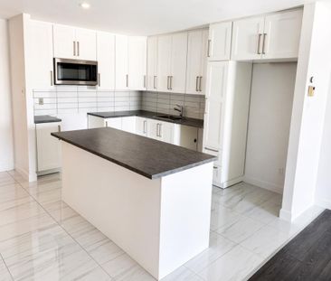 Condo 3½ avec vue fleuve + Château Frontenac | Stationnement intéri... - Photo 2