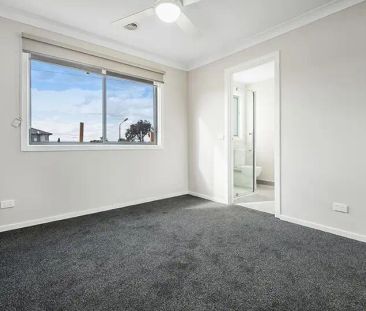 36 Flannery Avenue, Bundoora VIC 3083 - Photo 3