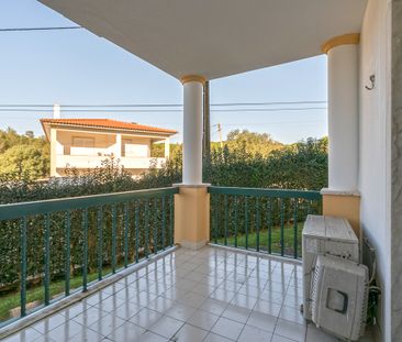 Apartamento T2 para arrendamento com móveis em condomínio com pisci... - Photo 2