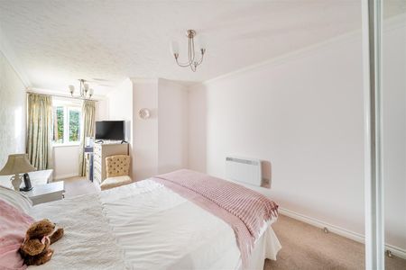 Bramble Lodge, Wallington - Photo 4