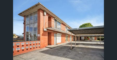 FRESHLY PAINTED IN NOBLE PARK - Photo 5