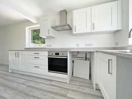 2 bedroom detached bungalow to rent - Photo 4