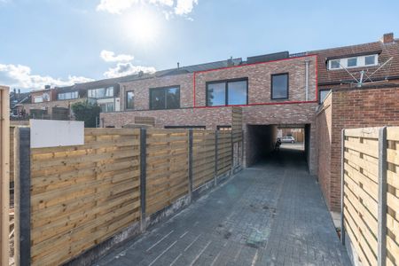 Nieuw 2-slpk appartement met terras en carport te Turnhout. - Photo 3