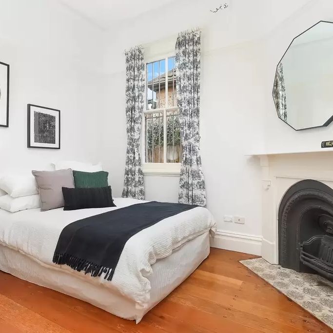 Charming Victorian Haven with Style - Photo 1