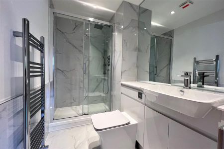 Trinity Place, Woking, Surrey, GU21 - Photo 5