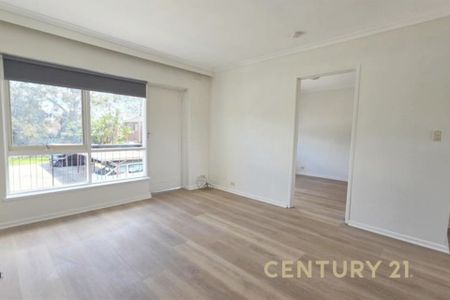 Bright & Easy Living - Photo 2