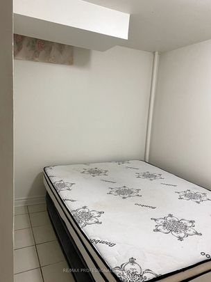 For Lease - 5214 Springbok Crescent Unit# B, Mississauga, Ontario - Photo 1